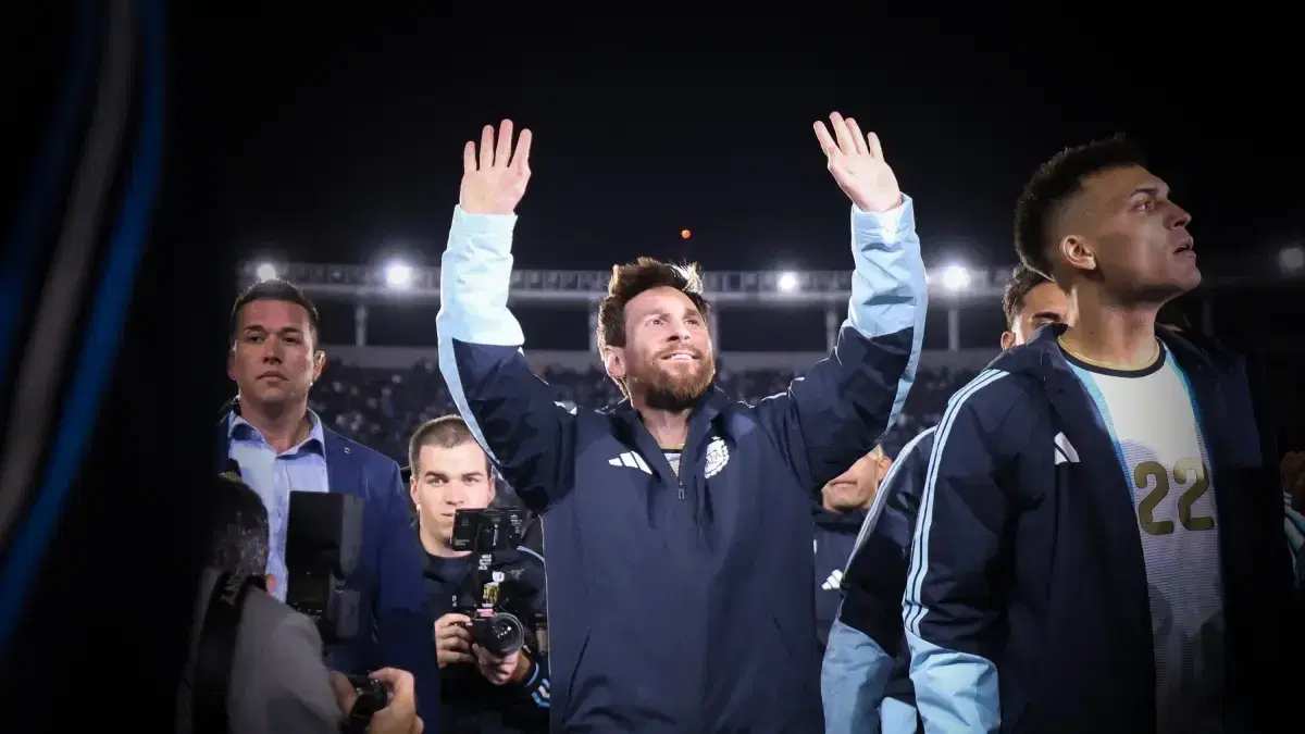 Argentina Menghormati Legenda Leo Messi