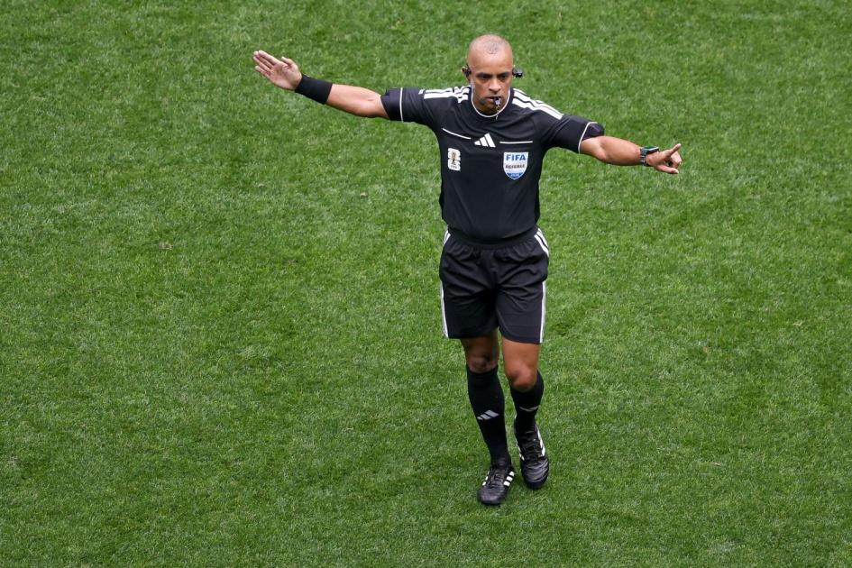 Wasit Fedotov Berikan Pendapat Tentang Peluang Wasit Pertandingan Meksiko — Afrika Selatan untuk Final Piala Dunia