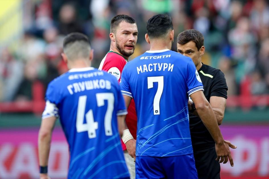 Direktur Utama "Dynamo" Mkh Gazizov Berikan Dukungan kepada Penyerang Tunisia Hazem Mastouri Menuju Piala Dunia
