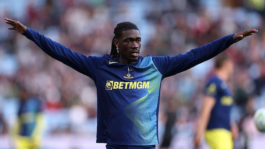 Bissouma Akan Tinggalkan Tottenham Sementara Davies Lihat Masa Depan Cerah Bersama De Zerbi