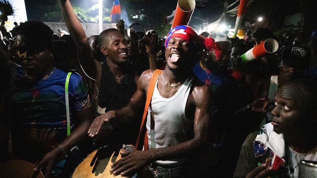 Pemimpin Geng Penggemar Sepak Bola: Haiti Bermain dengan Harapan untuk Perdamaian