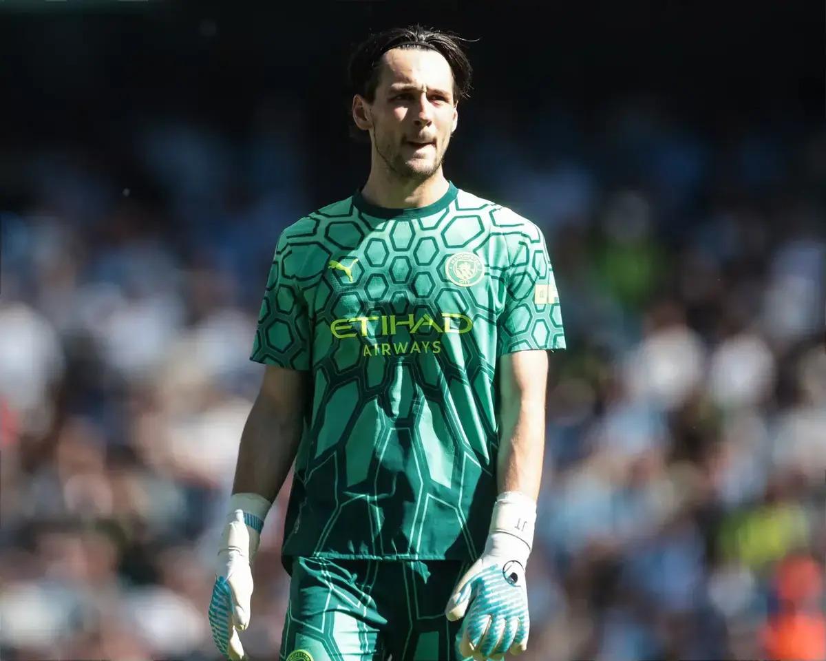 Tottenham Hotspur Target Transfer Deal untuk Kiper Manchester City