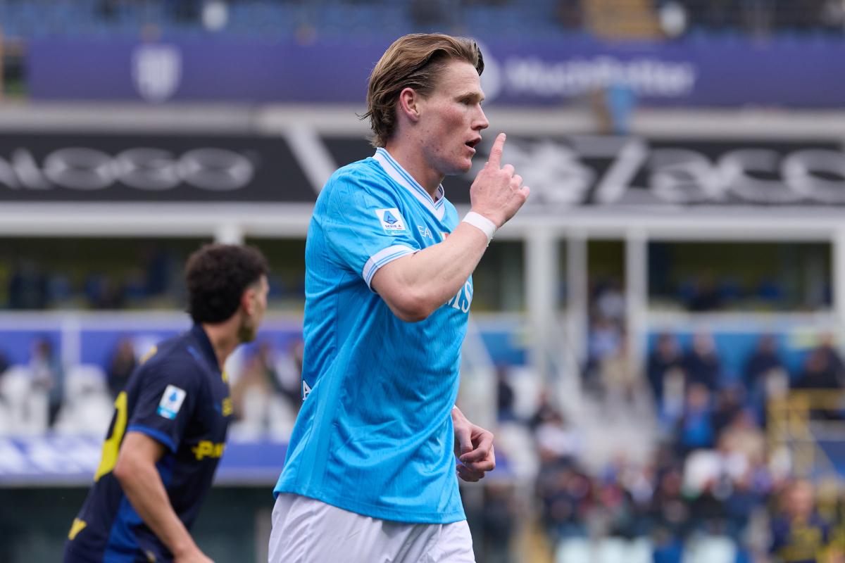 Napoli Bekerja Sama untuk Perpanjang Kontrak McTominay