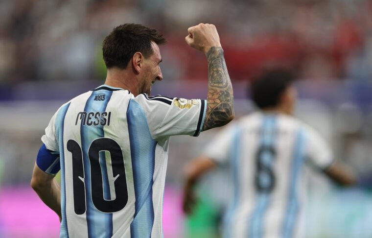 Messi Perpanjang Legasinya di Piala Dunia Sementara Ronaldo Menghadapi Momen Penentu