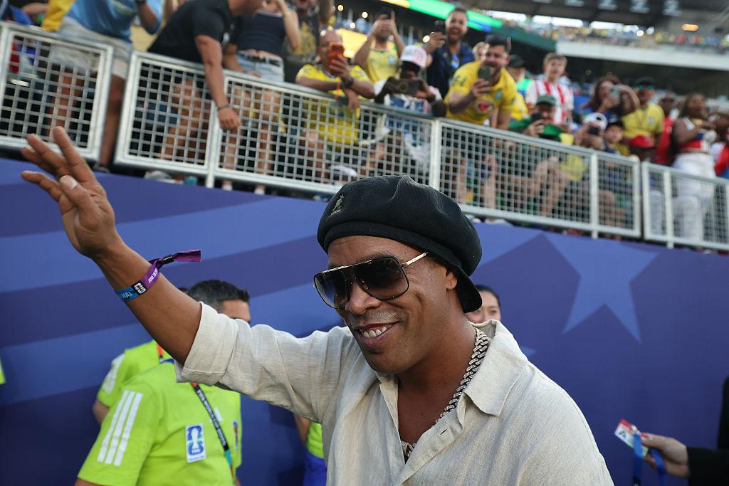 Keberuntungan Ronaldinho: Sapa Tim Brasil Sebelum Menang atas Skotlandia