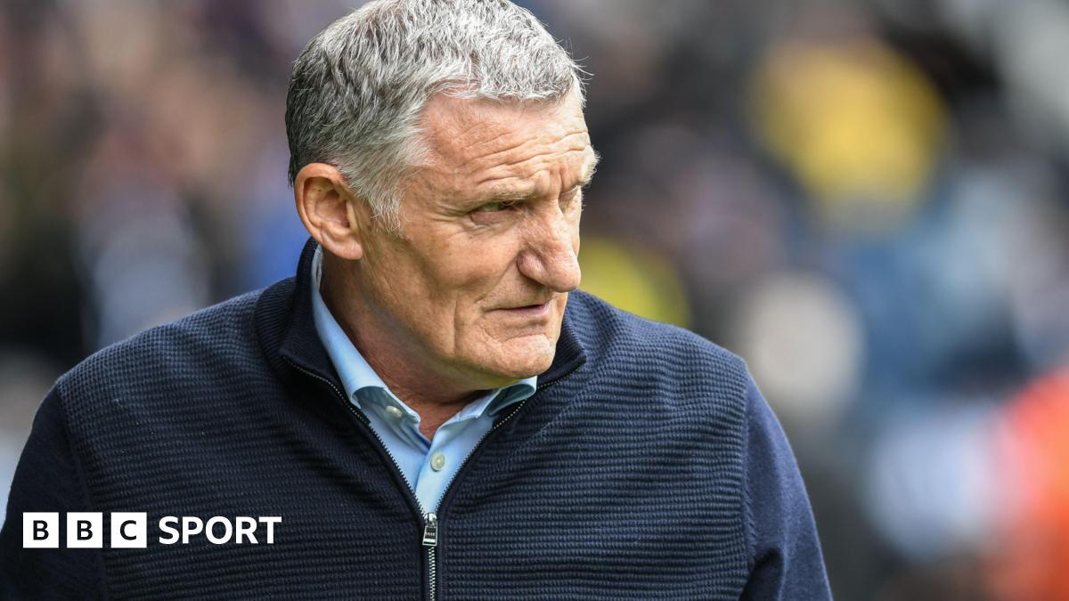 Blackburn Rovers mengangkat Tony Mowbray sebagai pelatih kepala baru