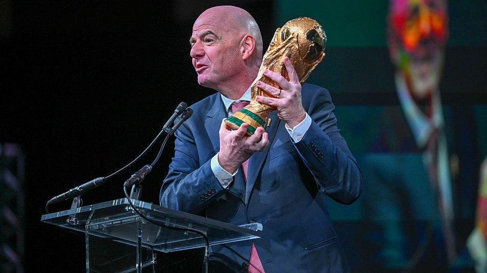 Piala Dunia 2026: Apakah Gianni Infantino akan mendorong turnamen 64