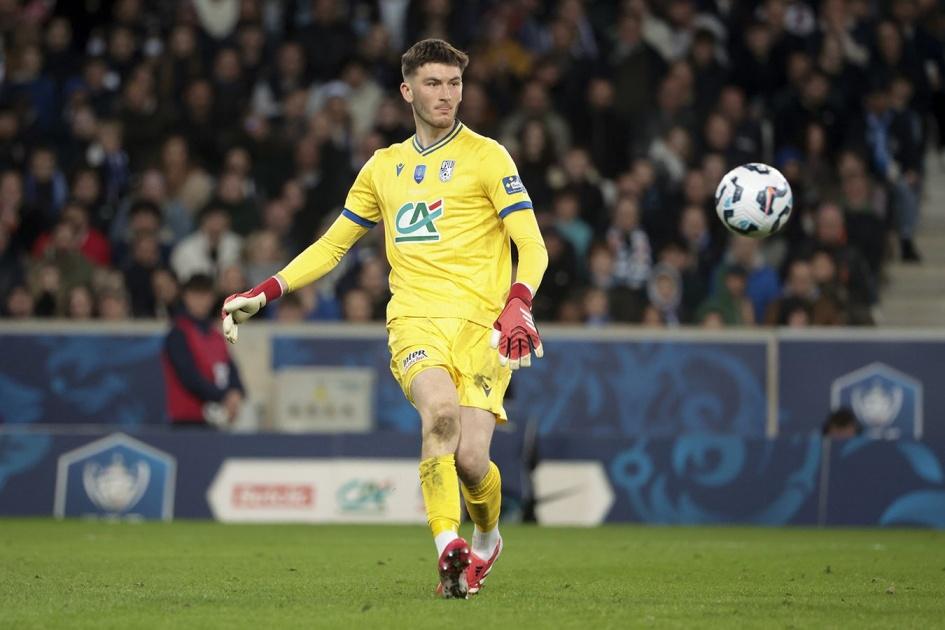 Newcastle United Peroleh Kiper Reims, Even Jeauene — Romano