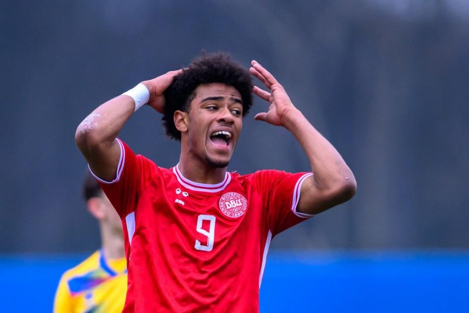 Eintracht Frankfurt Selesaikan Transfer Penyerang Midtjylland Malik Pimpong