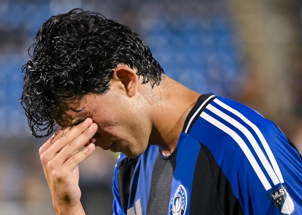 CF Montréal Goalkeeper Makes Fatal Mistake in Match Against
