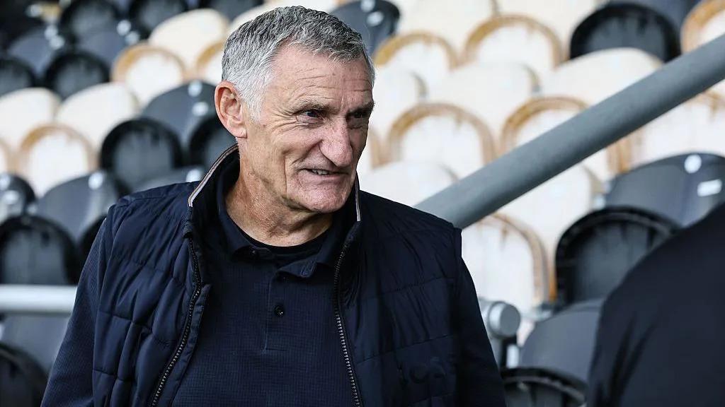 Mowbray Kembali ke Blackburn Rovers, Siap Hadapi Tantangan