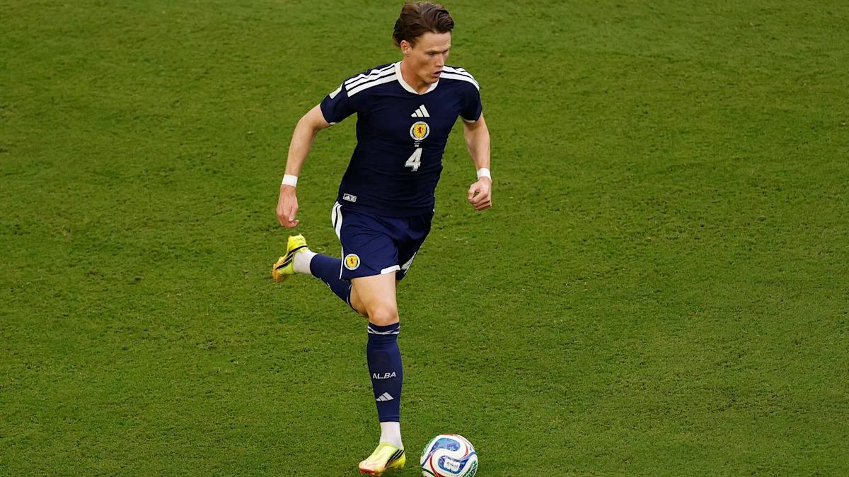 Napoli Siap Jual Scott McTominay, Haruskah Aston Villa